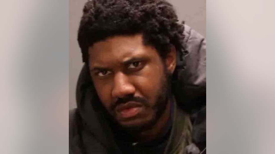 Philadelphia suspect arrested after striking victim with hatchet near SEPTA station: police